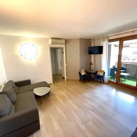 Eden Palace Ii Apartment
